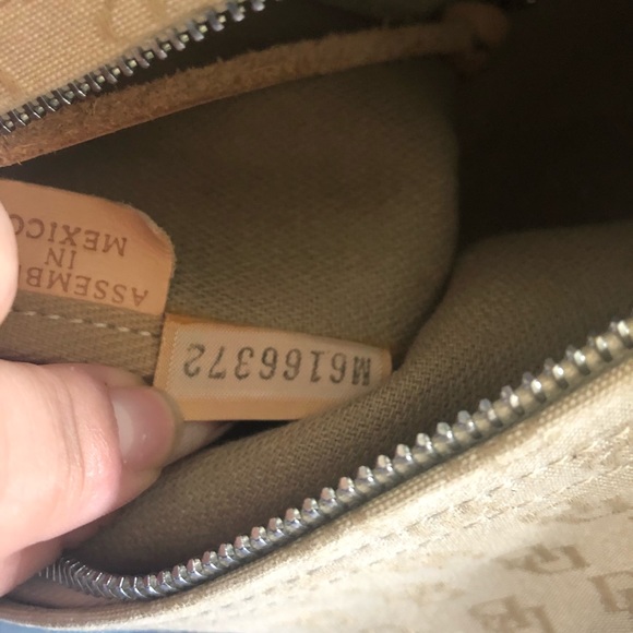 Dooney & Bourke Hobo Shoulder Bag - Picture 8 of 16